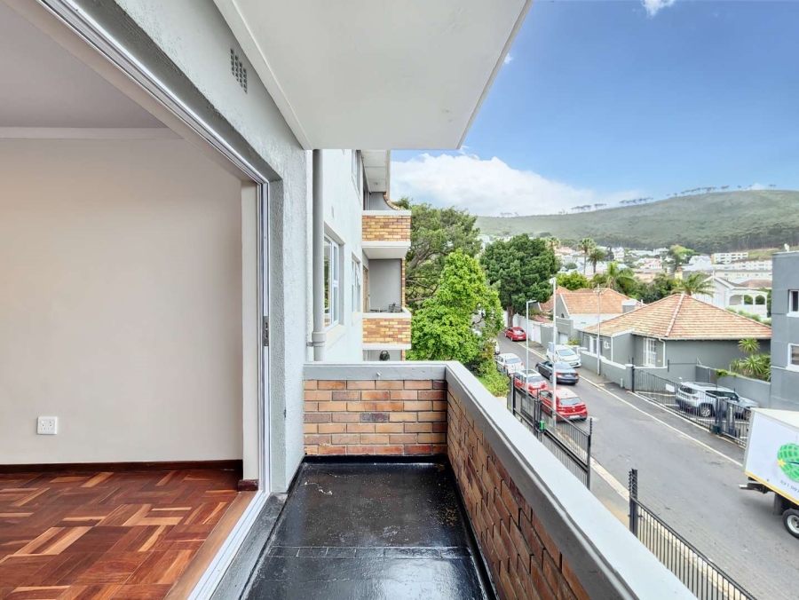 To Let 1 Bedroom Property for Rent in Tamboerskloof Western Cape